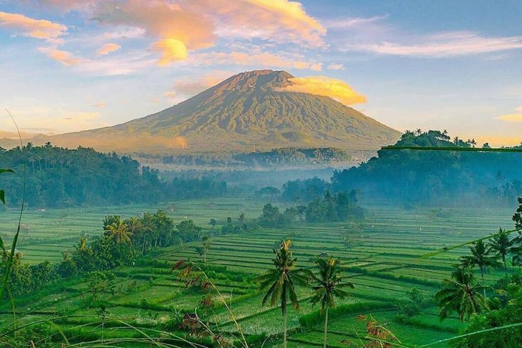 Menikmati Sunrise Magis di Bukit Cinta Karangasem Bali: Liburan Sempurna dengan Mitsubishi Xpander dari ASA Tours